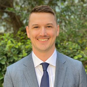 Meet your Posher, Dustin